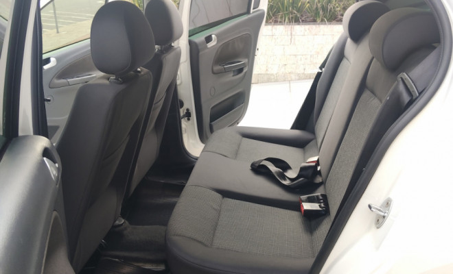 VW - VolksWagen VOYAGE 1.0/1.0 City Mi Total Flex 8V 4p 2014 Flex-12