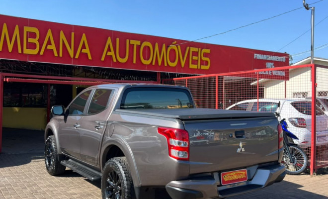 Mitsubishi Triton HPE-S 2.4 CD 4x4 TB Diesel Aut. Zero KM Diesel-1