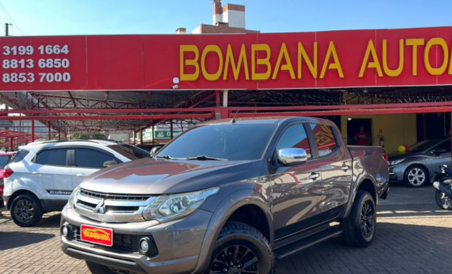 Mitsubishi Triton HPE-S 2.4 CD 4x4 TB Diesel Aut. Zero KM Diesel