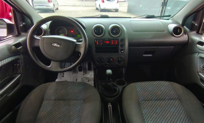 Ford Fiesta Personnalité 1.0 8V 66cv 5p 2005 Flex-5