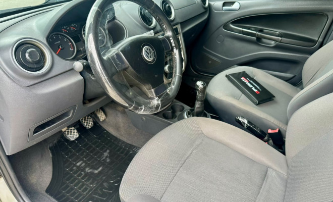 VW VOYAGE 1.0 Trend Total Flex - 2012-7