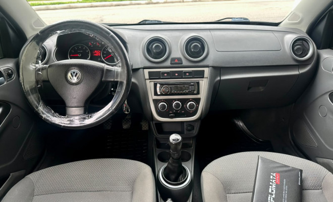 VW VOYAGE 1.0 Trend Total Flex - 2012-8