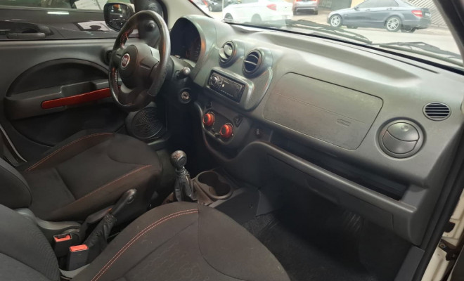 Fiat UNO SPORTING 1.4 EVO Fire Flex 8V 4p 2013 Flex-9