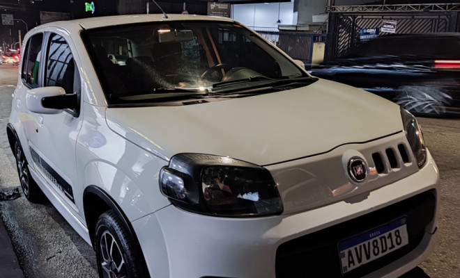 Fiat UNO SPORTING 1.4 EVO Fire Flex 8V 4p 2013 Flex