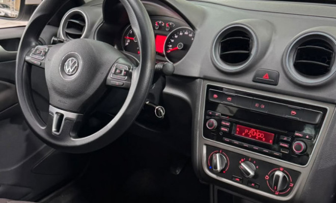 VW - VolksWagen VOYAGE 1.0/1.0 City Mi Total Flex 8V 4p 2014 Flex-7