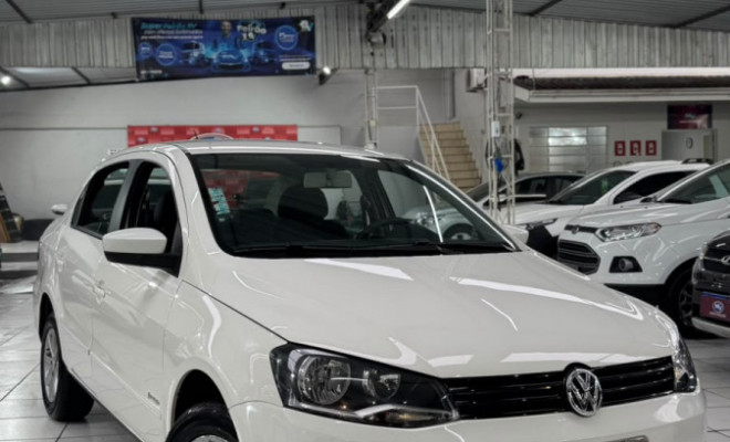 VW - VolksWagen VOYAGE 1.0/1.0 City Mi Total Flex 8V 4p 2014 Flex