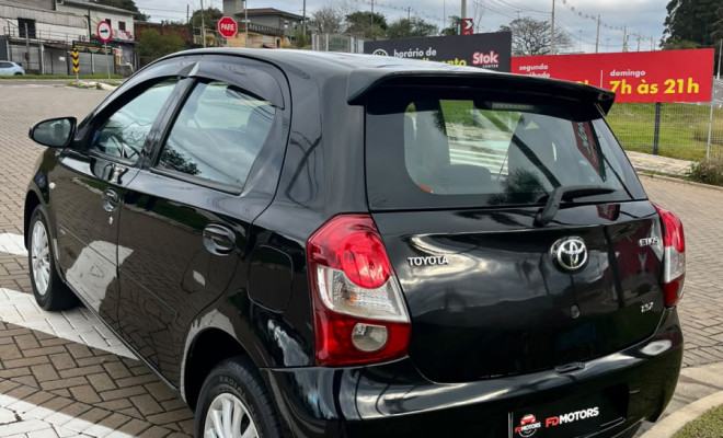 Toyota ETIOS X 1.3 Flex 16V 5p Mec. 2017 Flex-1