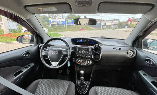 Toyota ETIOS X 1.3 Flex 16V 5p Mec. 2017 Flex-6