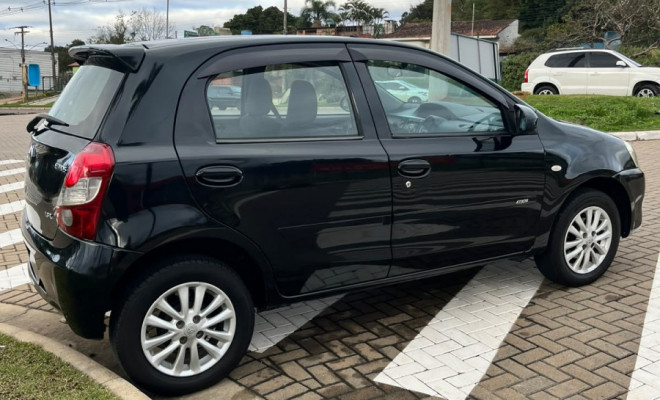 Toyota ETIOS X 1.3 Flex 16V 5p Mec. 2017 Flex-3
