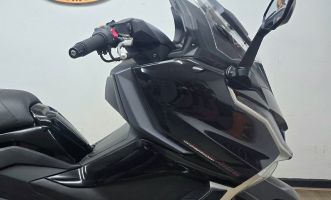 KYMCO AK 550i PREMIUM  2025 Gasolina-6