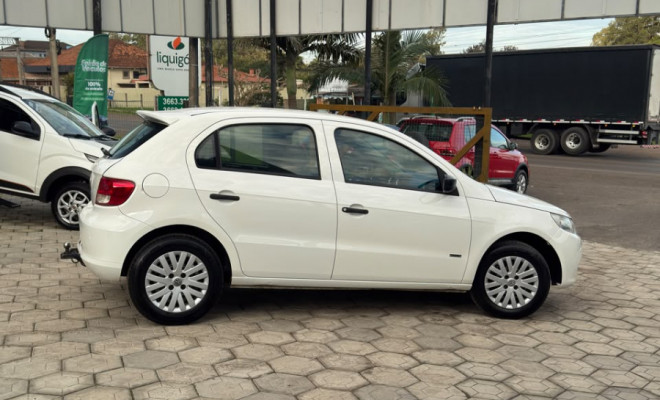VW - VolksWagen Gol (novo) 1.0 Mi Total Flex 8V 4p 2010 Flex-1