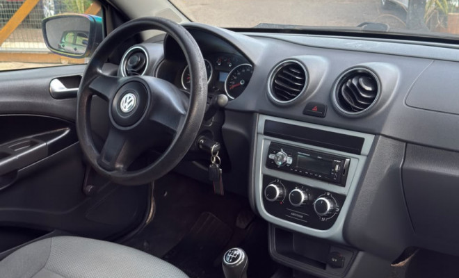 VW - VolksWagen Gol (novo) 1.0 Mi Total Flex 8V 4p 2010 Flex-4