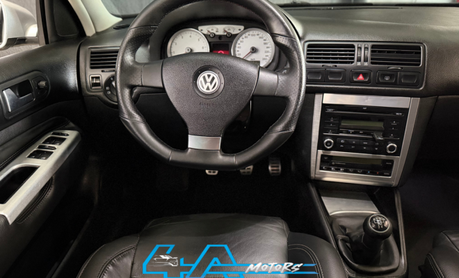 VW - VolksWagen Golf Sportline 1.6 Mi Total Flex 8V 4p 2011 Flex-5