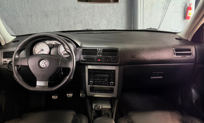 VW - VolksWagen Golf Sportline 1.6 Mi Total Flex 8V 4p 2011 Flex-4