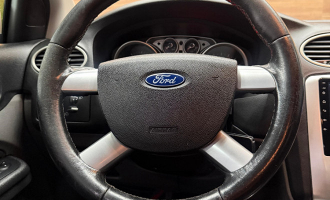 Ford Focus 1.6 S/SE/SE Plus Flex 8V/16V  5p 2013-6