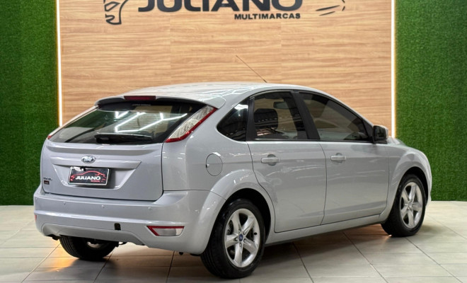 Ford Focus 1.6 S/SE/SE Plus Flex 8V/16V  5p 2013-1
