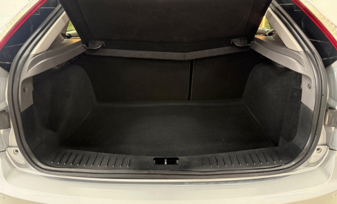 Ford Focus 1.6 S/SE/SE Plus Flex 8V/16V  5p 2013-12