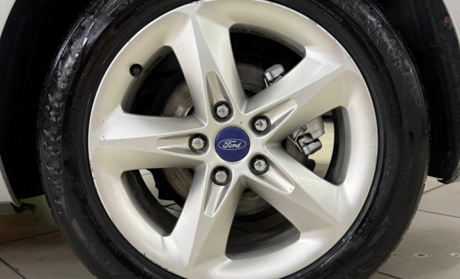 Ford Focus 1.6 S/SE/SE Plus Flex 8V/16V  5p 2013-16