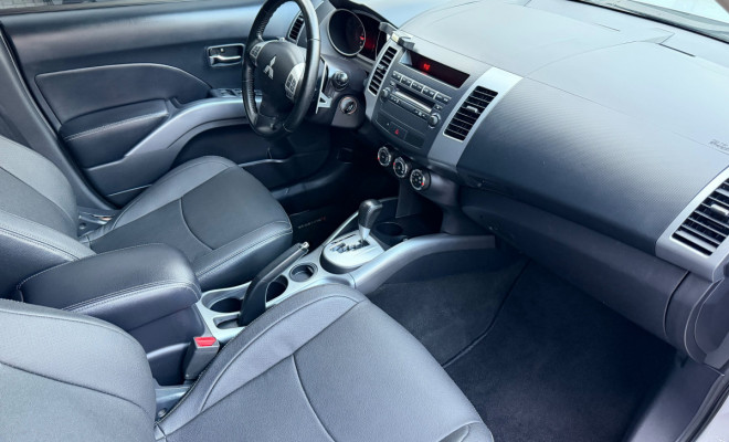 Mitsubishi OUTLANDER 2.0 16V 160cv Aut. 2013 Gasolina-6