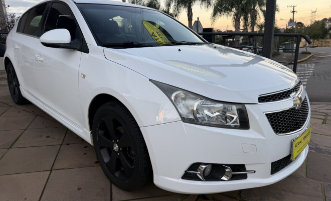 GM - Chevrolet CRUZE HB Sport LT 1.8 16V FlexP. 5p Aut 2013 Flex-1