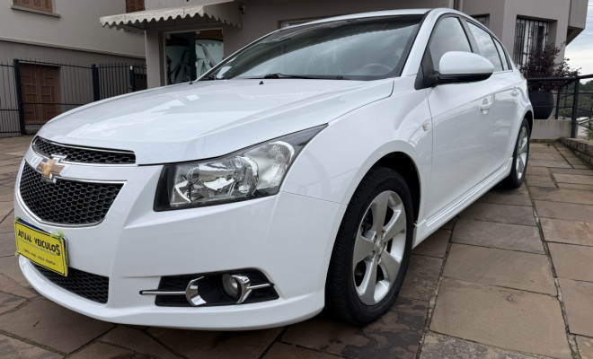 GM - Chevrolet CRUZE HB Sport LT 1.8 16V FlexP. 5p Aut 2013 Flex-1