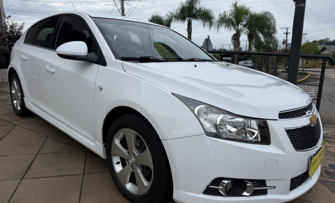 GM - Chevrolet CRUZE HB Sport LT 1.8 16V FlexP. 5p Aut 2013 Flex-0