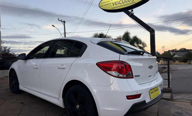 GM - Chevrolet CRUZE HB Sport LT 1.8 16V FlexP. 5p Aut 2013 Flex-4
