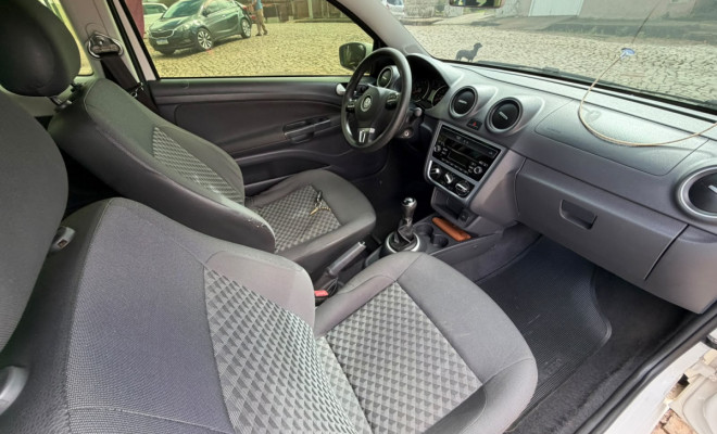 VW - VolksWagen Saveiro Trendline 1.6 T.Flex 8V CE 2016 Flex-7