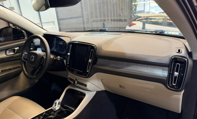 Volvo XC 40 T-4 INSCRIPTION 2.0 190cv FWD 2020 Gasolina-11