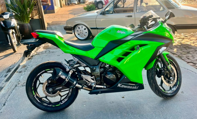 KAWASAKI NINJA 300 2015 Gasolina-0