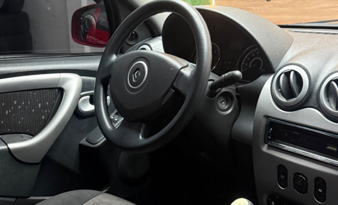 Renault LOGAN Expression Hi-Flex 1.6 8V 4p 2011-8
