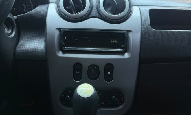 Renault LOGAN Expression Hi-Flex 1.6 8V 4p 2011-6