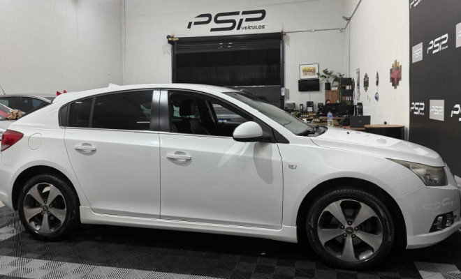 GM - Chevrolet CRUZE HB Sport LT 1.8 16V FlexP. 5p Aut 2014 Flex-3