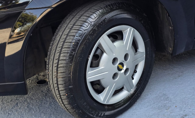 GM - Chevrolet Classic Life/LS 1.0 VHC FlexP. 4p 2014 Flex-7