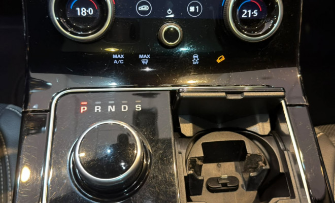 Land Rover Range R. VELAR SE 2.0 4x4 TB 250cv Aut. 2018 Gasolina-19