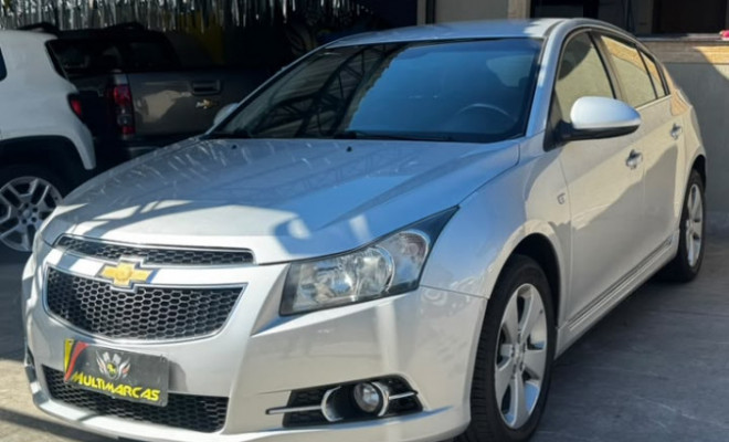 GM - Chevrolet CRUZE HB Sport LT 1.8 16V FlexP. 5p Mec 2014 Flex