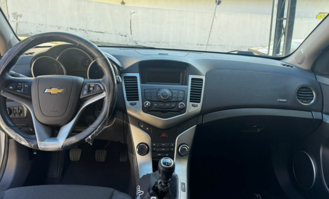 GM - Chevrolet CRUZE HB Sport LT 1.8 16V FlexP. 5p Mec 2014 Flex-8