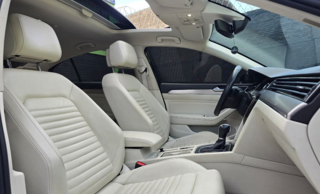 VW - VolksWagen Passat Highline 2.0 TSI 220cv Tip. 2019 Gasolina-11