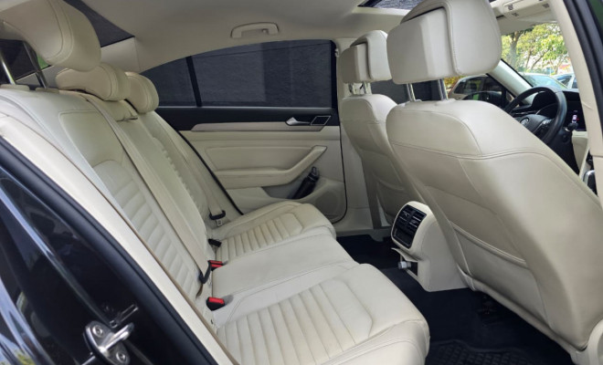 VW - VolksWagen Passat Highline 2.0 TSI 220cv Tip. 2019 Gasolina-12
