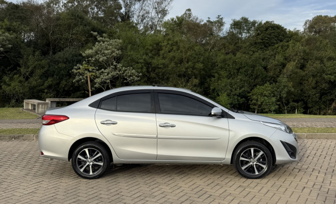 Toyota YARIS XLS Connect Sed. 1.5 Flex 16V Aut. 2020 Flex-3