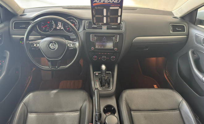 Jetta Comfortline 1.4 TSI Aut. 2017 - Completíssimo, Premium e com Baixa Quilometragem!-6