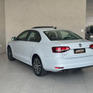 Jetta Comfortline 1.4 TSI Aut. 2017 - Completíssimo, Premium e com Baixa Quilometragem!-17