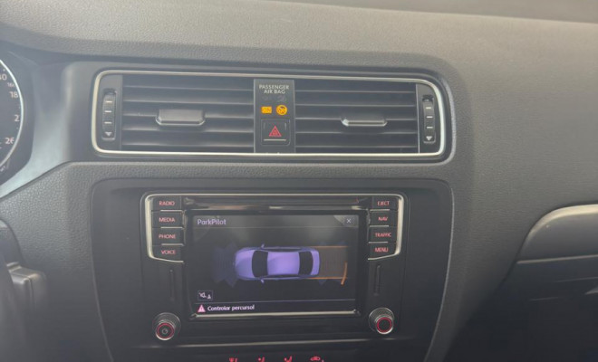 Jetta Comfortline 1.4 TSI Aut. 2017 - Completíssimo, Premium e com Baixa Quilometragem!-8