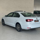 Jetta Comfortline 1.4 TSI Aut. 2017 - Completíssimo, Premium e com Baixa Quilometragem!-19