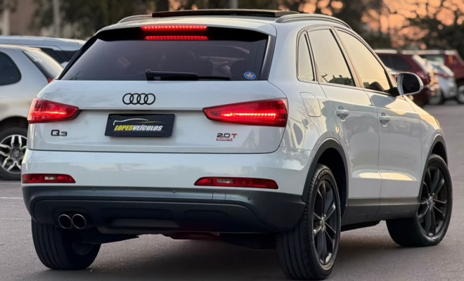 Audi Q3 2.0 TFSI Quat. 170/180cv S-tronic 5p 2014 Gasolina-1