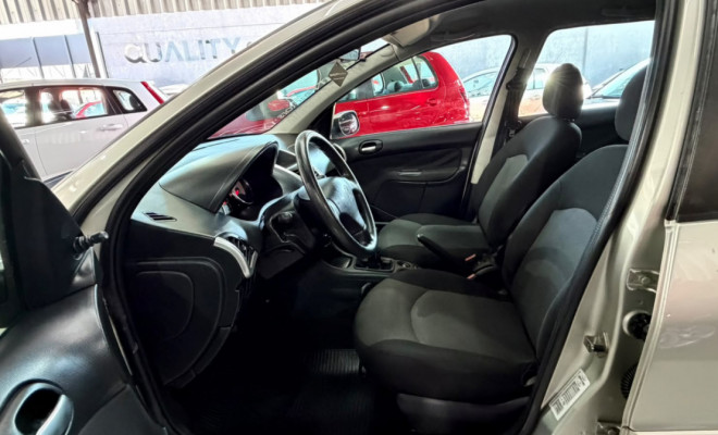 Peugeot 207 SW XR 1.4 Flex 8V 5p 2013 Flex-9