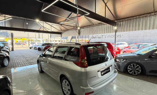Peugeot 207 SW XR 1.4 Flex 8V 5p 2013 Flex-4