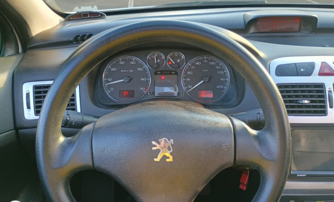 Peugeot 307 Sed. Presence 2.0 Flex 16V 5p Aut. 2010 Flex-9