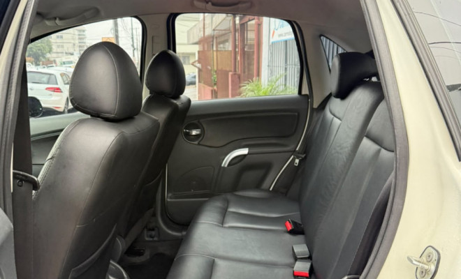 Citroën C3 Exclusive 1.4 Flex 8V 5p 2012 Flex-12