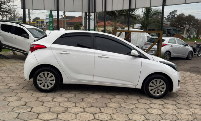 Hyundai HB20 C./C.Plus/C.Style 1.6 Flex 16V Mec. 2014 Flex-1